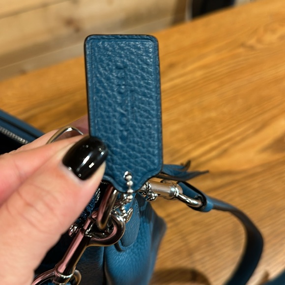 Teal Coach purse with both hand and shoulder strap. - Picture 4 of 5